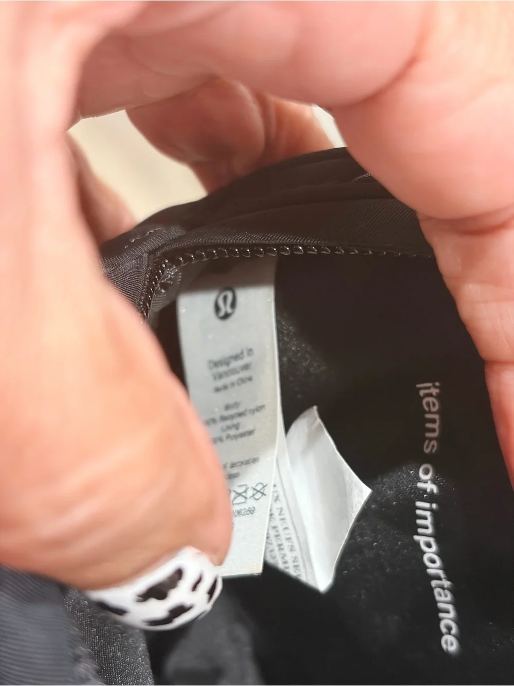 Lululemon Logo Pouch Black